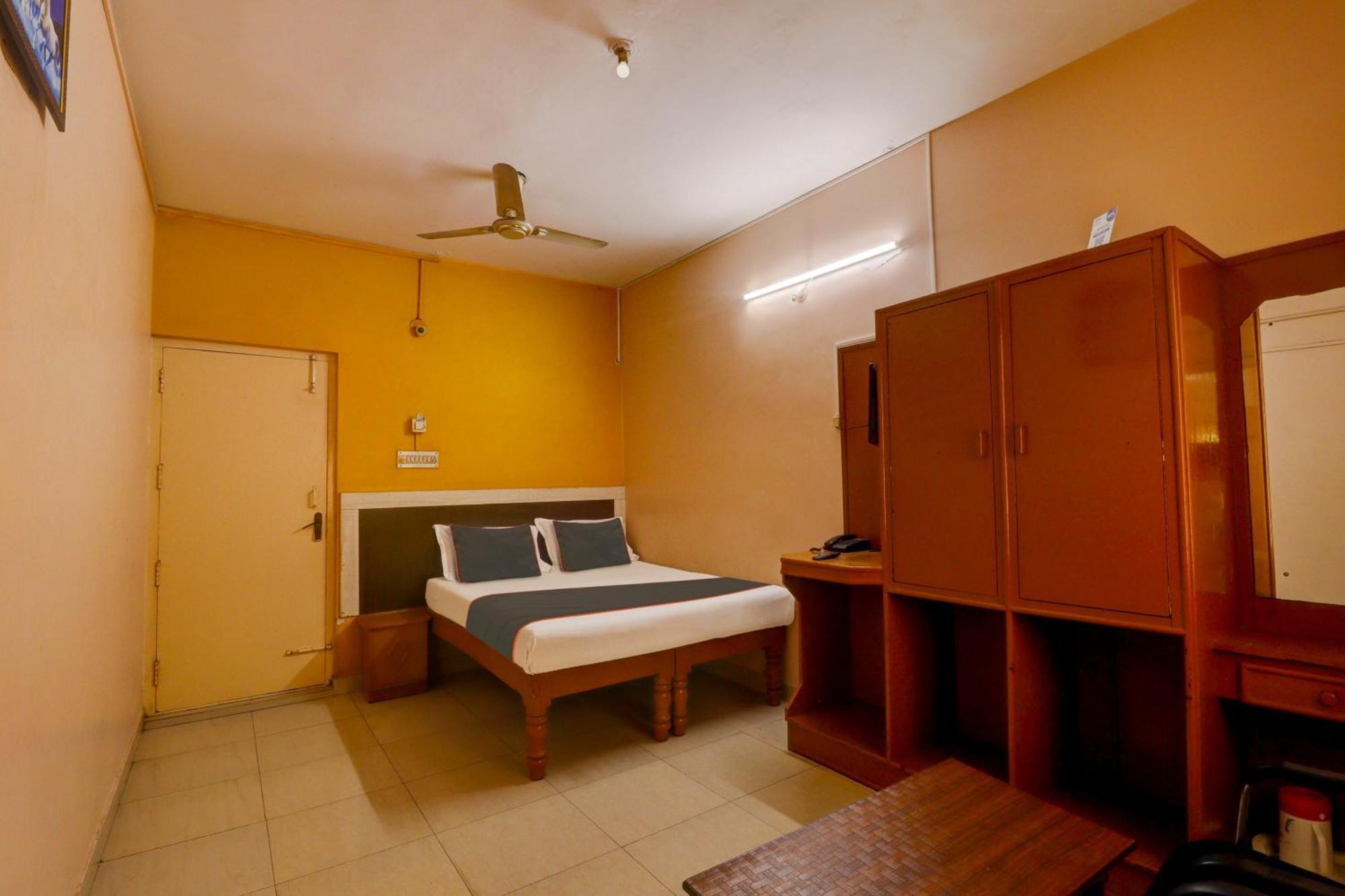 Collection O Royal Comfort Bangalore Esterno foto
