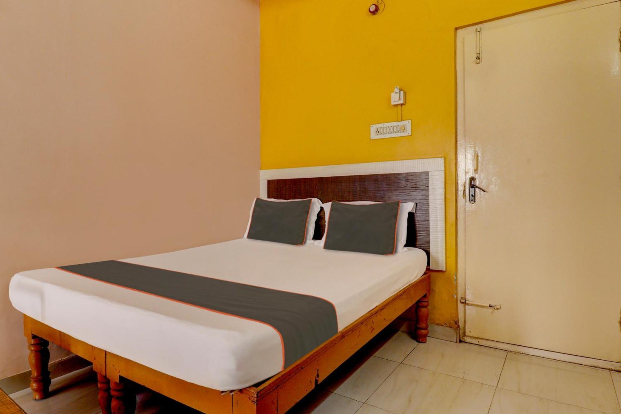 Collection O Royal Comfort Bangalore Esterno foto