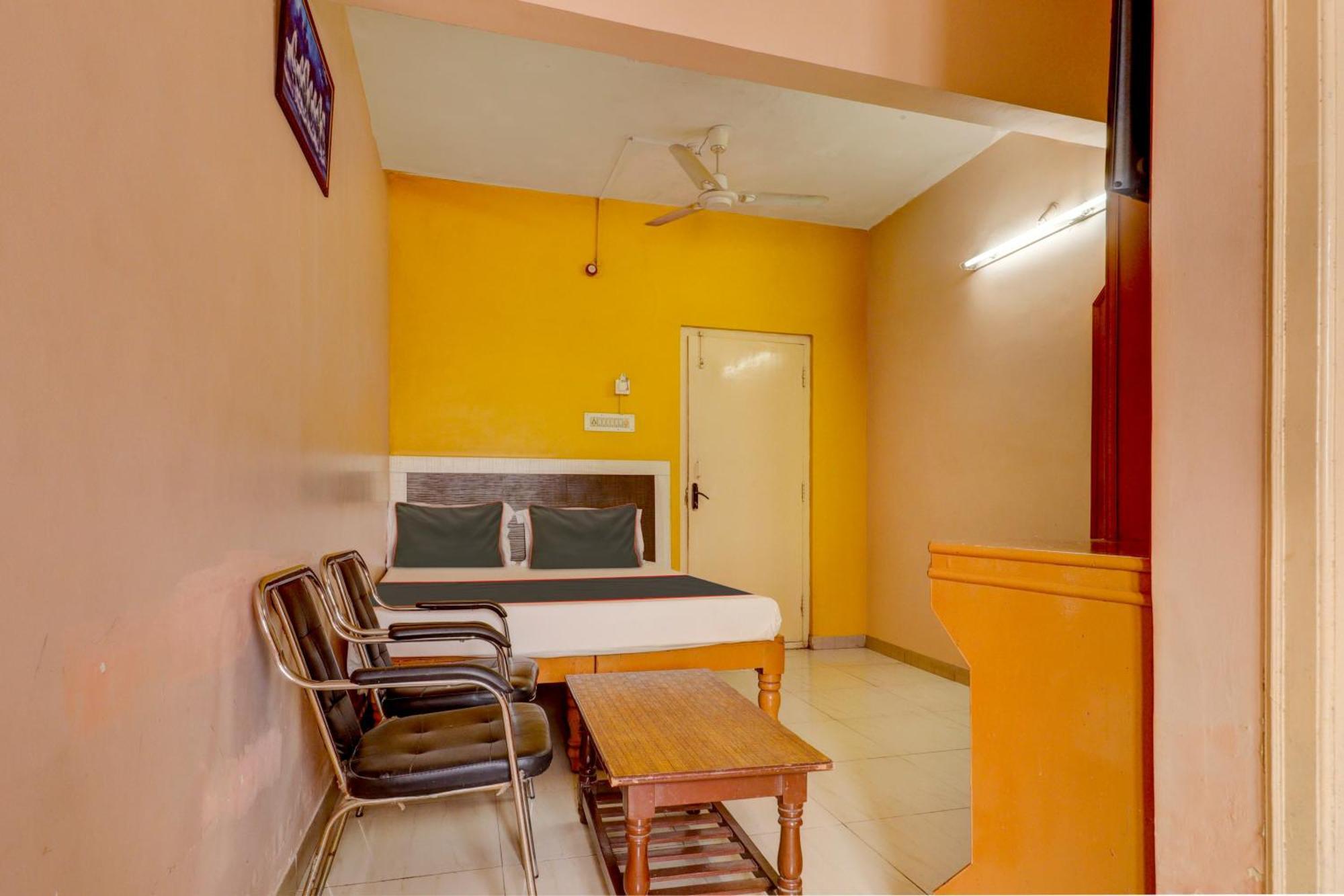 Collection O Royal Comfort Bangalore Esterno foto