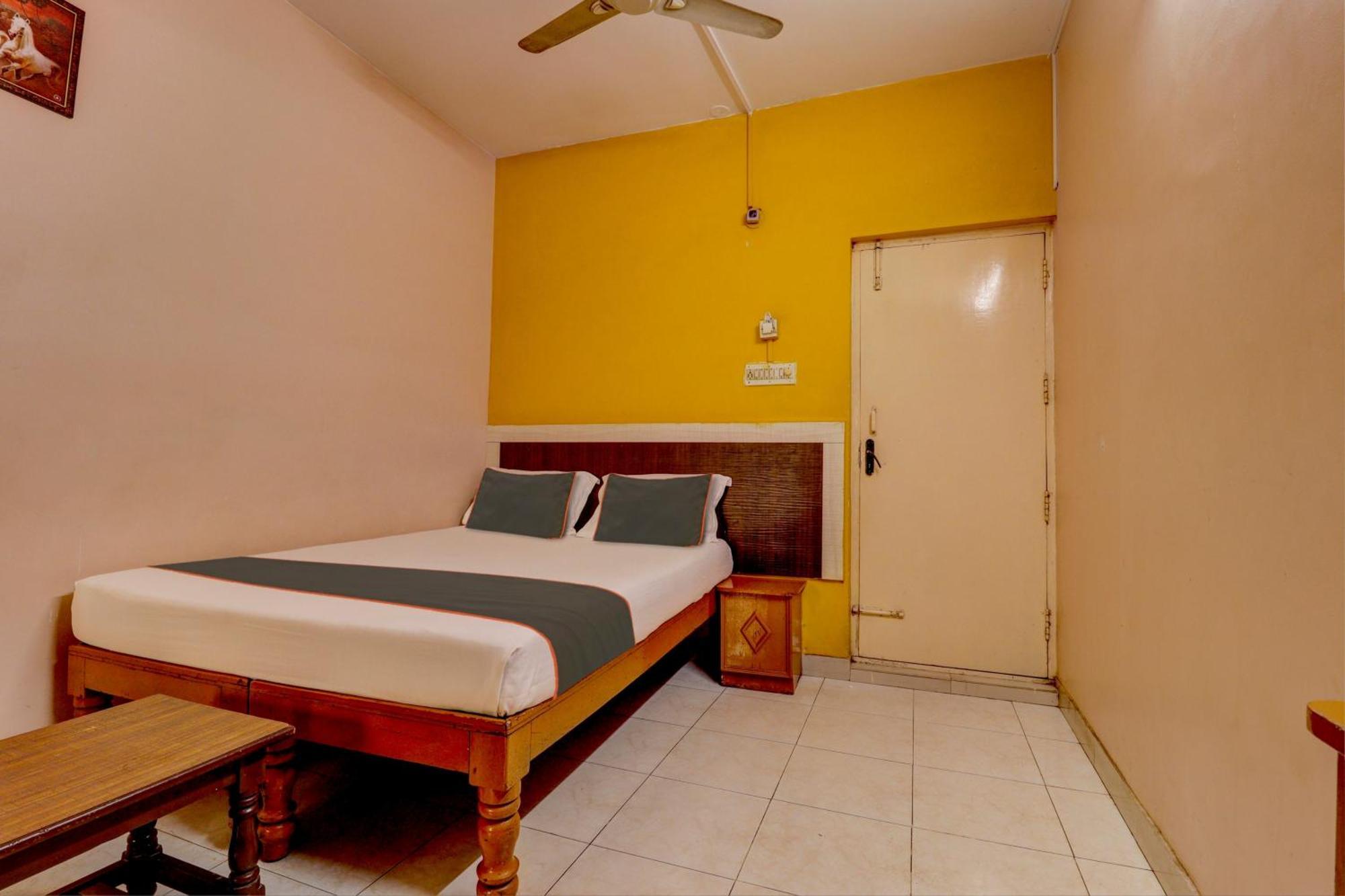 Collection O Royal Comfort Bangalore Esterno foto