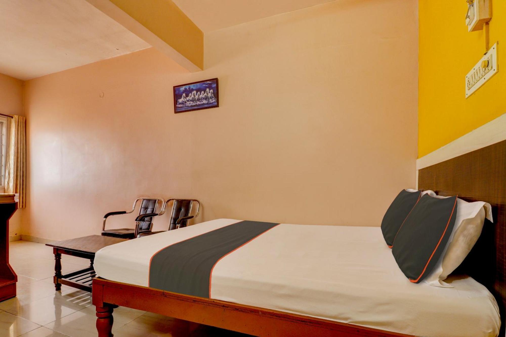 Collection O Royal Comfort Bangalore Esterno foto