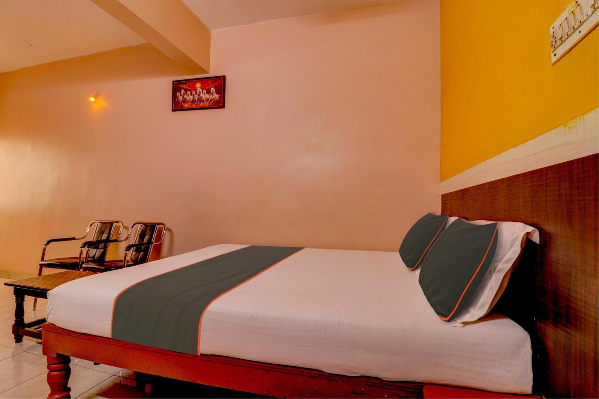 Collection O Royal Comfort Bangalore Esterno foto