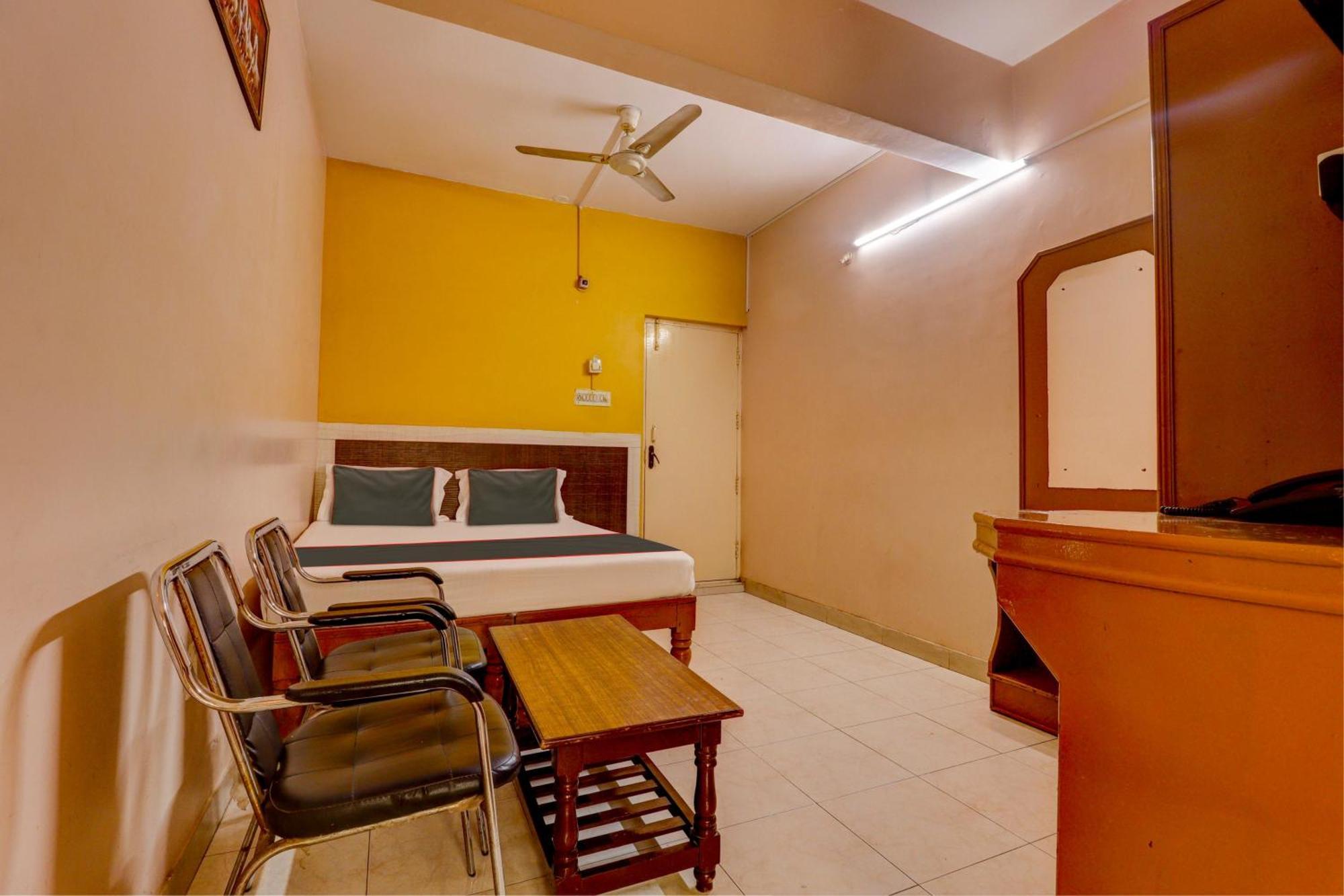 Collection O Royal Comfort Bangalore Esterno foto